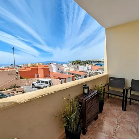 Comfortable 2-bedroom Duplex In Playa Paraiso With Ocean View, Balcony, And Shared Pool Адехе